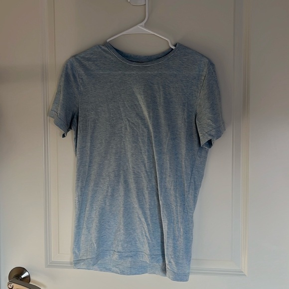 H&M Tops - H&M basic blue heathered short sleeve crewneck tshirt